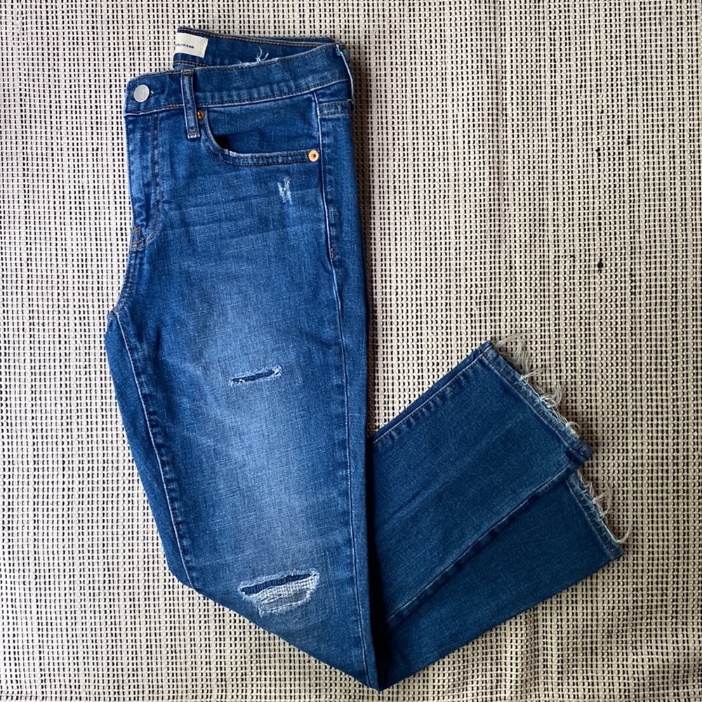 GAP Women’s Straight Leg Jeans - Dark Blue Distressed